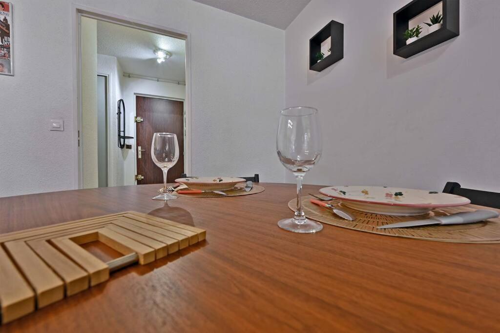 Appartement Les Comtadins - Parking Gratuit - Balcon - Clim à Avignon Extérieur photo
